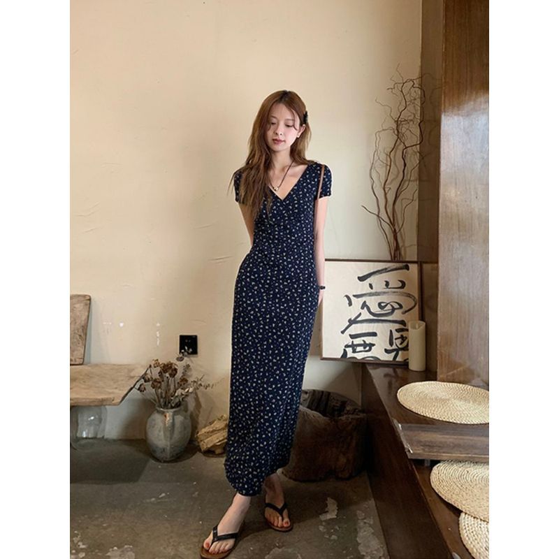 Váy ôm eo hẹp phong cách retro mùa hè màu xanh hải quân, form hơi béo hình quả lê, tay ngắn