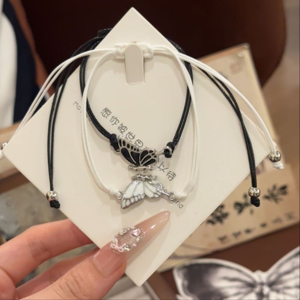 Vòng tay bướm bộ đôi, phù hợp làm quà tặng tình bạn, dây sáp màu sắc đa dạng, điều chỉnh được.