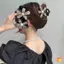 Kẹp Tóc Hoa Đính Đá Sáng Bóng - Phong Cách Thời Trang và Thanh Lịch