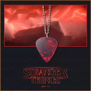 Sản phẩm vòng cổ mặt trái tim đen đỏ, phù hợp người hâm mộ Stranger Things Season 4 và phong cách Eddie Munson