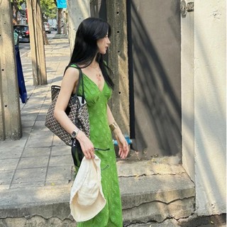 Đầm không tay cổ chữ V màu xanh lá cây cổ điển, style Pháp, dáng slim fit mát mẻ dành cho mùa hè