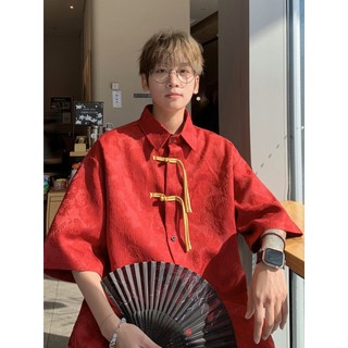 Xu hướng trẻ trung: Áo khoác rộngjacquard đỏ tay ngắn, phù hợp phái mạnh