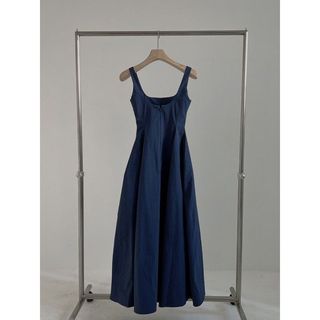 <![CDATA[Áo sơ mi phong cách Hàn Quốc mùa hè 2026, thiết kế slim-fit, một dây không tay]]>