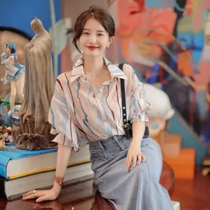 Áo sang trọng chống nhăn, dáng rộng với sọc thời trang