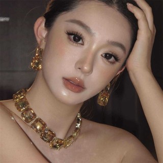Bộ cổ vuông sang trọng, nhẹ nhàng - Thời thượng