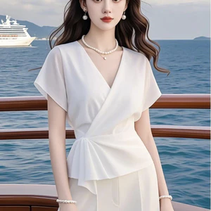 Áo sơ mi nữ ngắn tay màu xanh thanh lịch, chất liệu voan nhẹ mát cho mùa hè