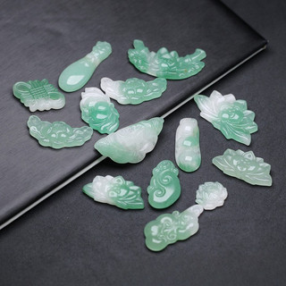 Mặt Dây Chuyền Tự Làm với Motif Hoa Mẫu Đơn từ Ngọc Lục Bảo Tự Nhiên Châu Phi