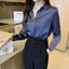 Áo sơ mi nữ satin màu xanh trơn, dáng rộng phù hợp công sở