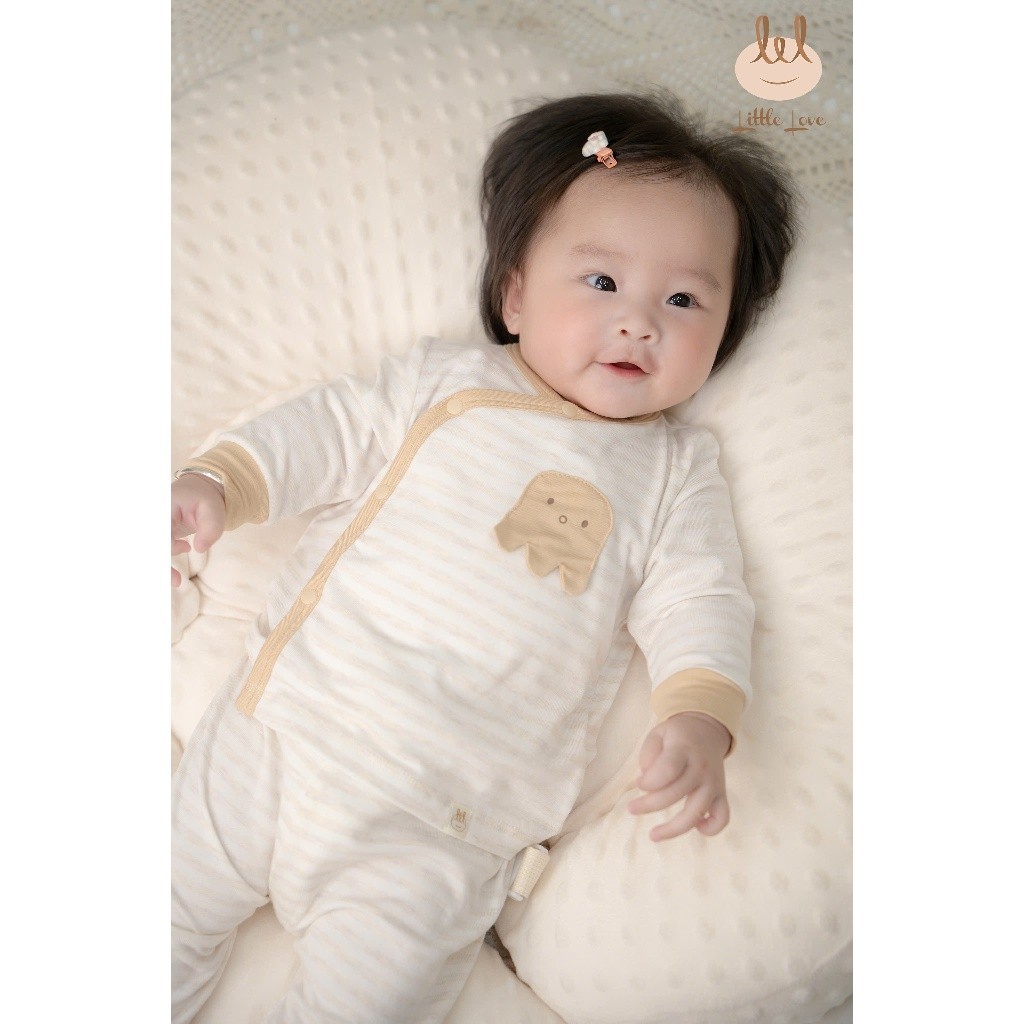 Bộ dài tay petit mỏng, mềm, thấm hút tốt kẻ dính túi con mực dành cho bé Lil little Love (DSCC07)