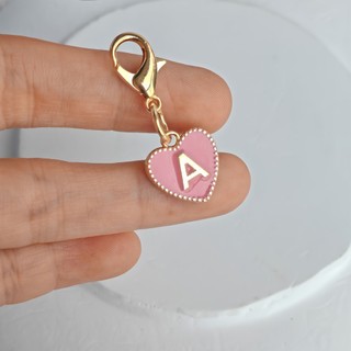 1 Mặt dây chuyền móc khóa nhỏ Trái tim màu hồng Mặt dây chuyền chữ 26