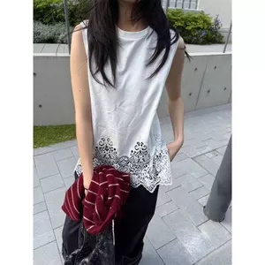 Áo vest thêu ren chất liệu cao cấp cho thu đông, đệm lông cừu mỏng, dáng rộng phù hợp nhiều kích cỡ