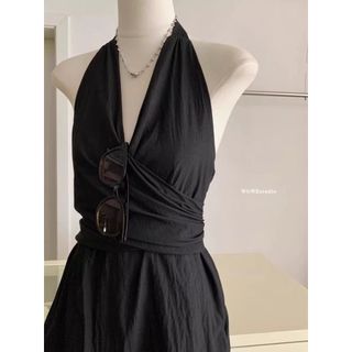 Váy Sơ Mi Màu Be Vải Mềm, Cổ Chữ V, Thiết Kế Slim-Fit Hẹp Waist, Phong Cách Hepburn