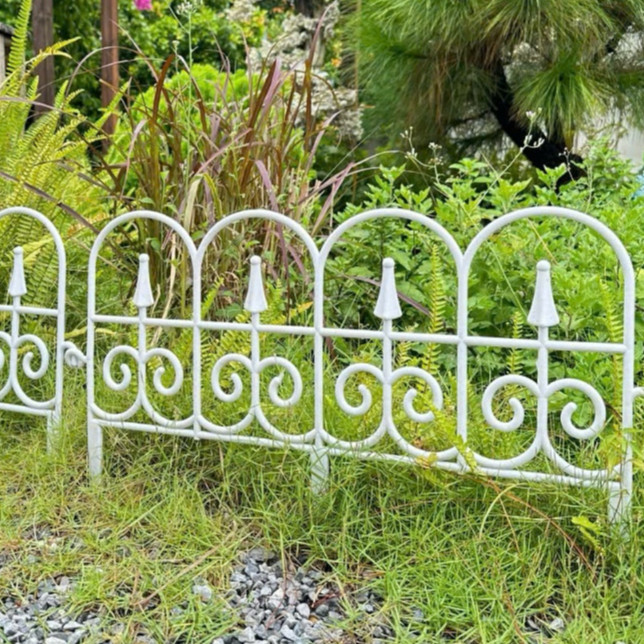 Hàng Rào Nhựa trang trí sân vườn hoa văn phong cách Châu Âu, nhựa dẻo bền tốt