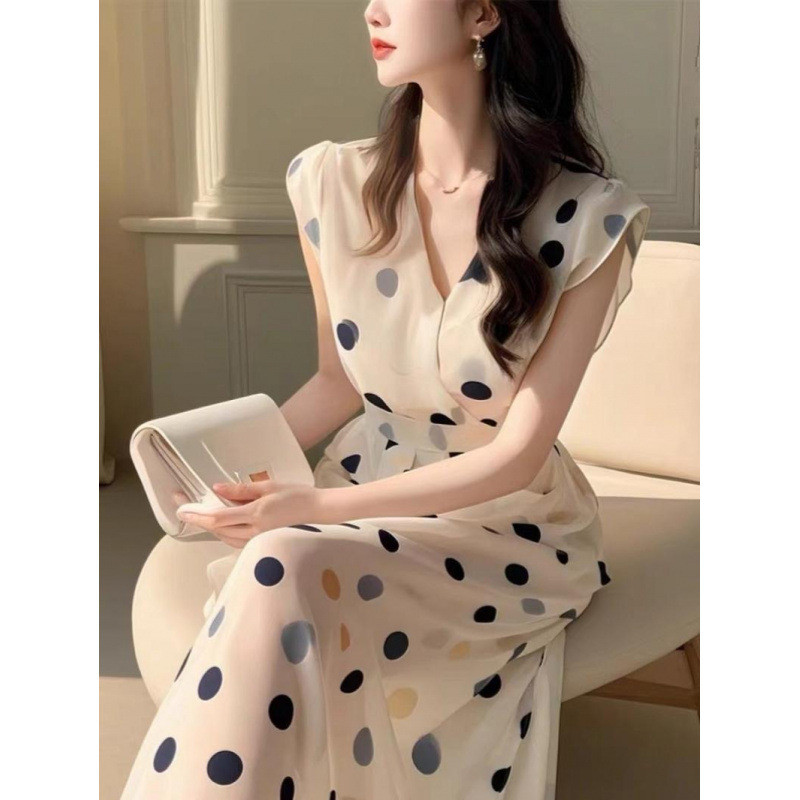 Đầm dài mới mang phong cách sang trọng nhẹ nhàng và cao cấp, đầm voan chấm bi kiểu Pháp dành cho phụ nữ dáng nhỏ