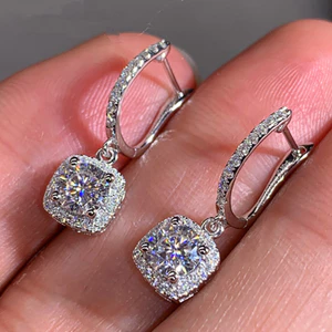 Bông tai Zircon dát siêu nhỏ sang trọng nhẹ Bông tai phong cách phù hợp Bông tai cấp 26.4.17