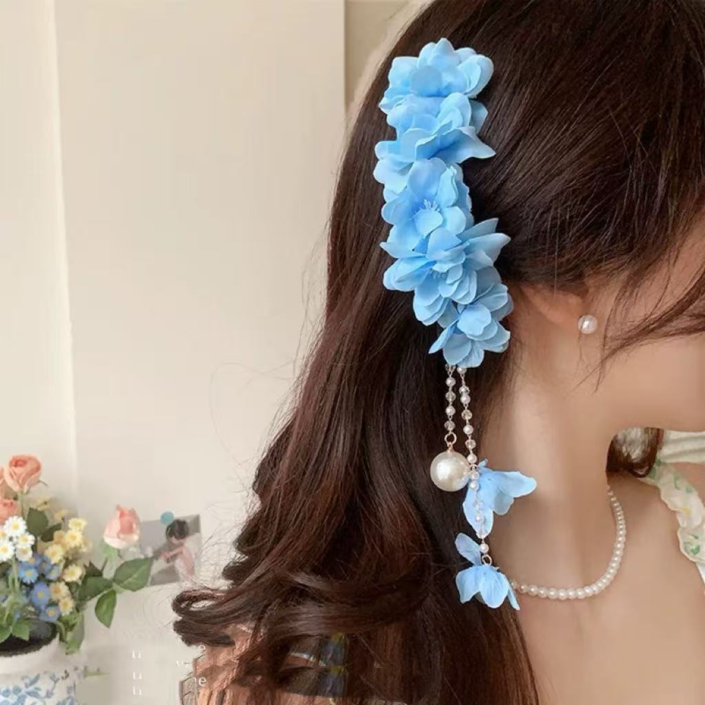 Kẹp Tóc Handmade Vải Camellia Nhiều Lớp Pleat với Ngọc Trai và Họa Tiết Hoa Mỏ Vịt