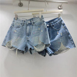 Quần Short Denim Nữ Rách Tua Ruá Mới 2026 - Thiết Kế Thẳng, Ôm Dáng Thoải Mái