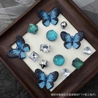 Set Charm Bướm Xanh Đá Pha Lê Cao Cấp – Thiết Kế Tinh Xảo Lấp Lánh Sang Trọng Phong Cách Luxury Trang Trí Dép Đẳng cấp
