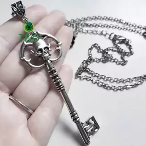 Mặt Dây Chuyền Hình Chìa Khóa Xương Phong Cách Punk & Grunge Gothic - Quà Tặng Perfect Cho Halloween