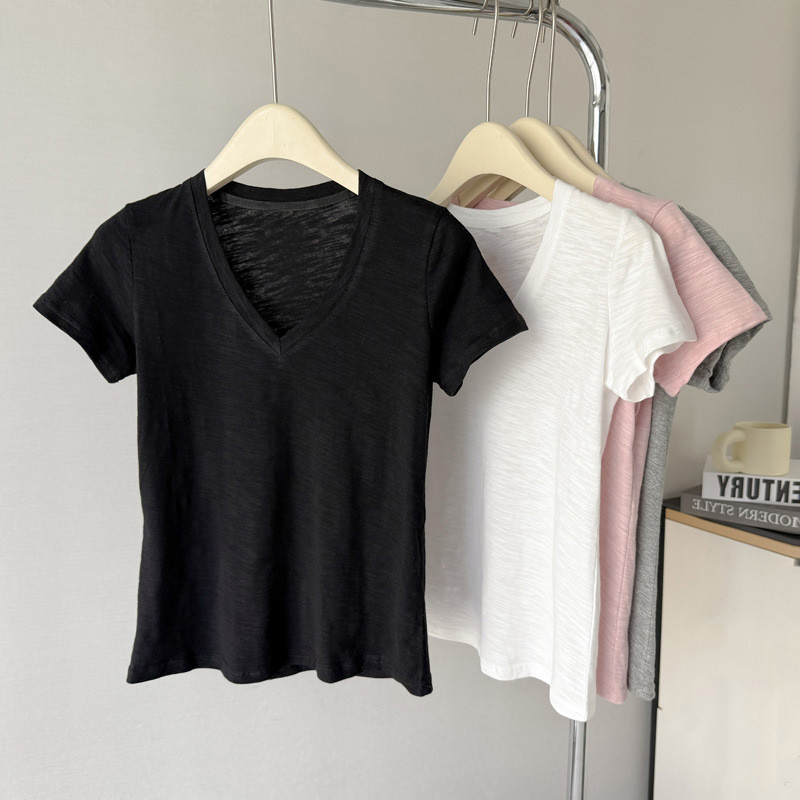 Áo thun nữ slub cotton ngắn tay, slim-fit theo style Hàn Quốc với cổ chữ V và vai nửa, phù hợp cho mùa hè
