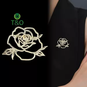 Pin Camellia Openwork cổ điển, Trâm cài hoa hồng lấp lánh Luxe Openwork cho áo khoác ve áo [mới]