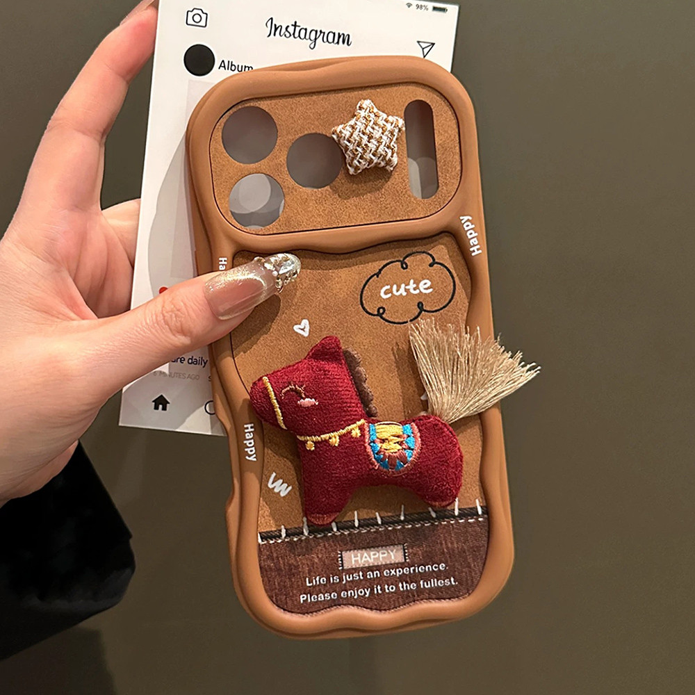 Ốp Điện Thoại Sóng 3D Ngựa Đỏ + Dây Buộc Cho iPhone 17 Pro Max 16 Plus 15 14 13 Vỏ Bảo Vệ Chống Sốc