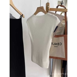 Áo Thun Không Tay Nữ Cổ Chữ U Chất Liệu Silk Lạnh, Thiết KếSlim-Fit, Sang Trọng Cho Mùa Hè
