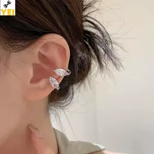 Kẹp Xương Tai Zircon Lấp Lánh Cho Nữ - Phù Hợp Với Tai Còng - Trang Sức Cưới Mới