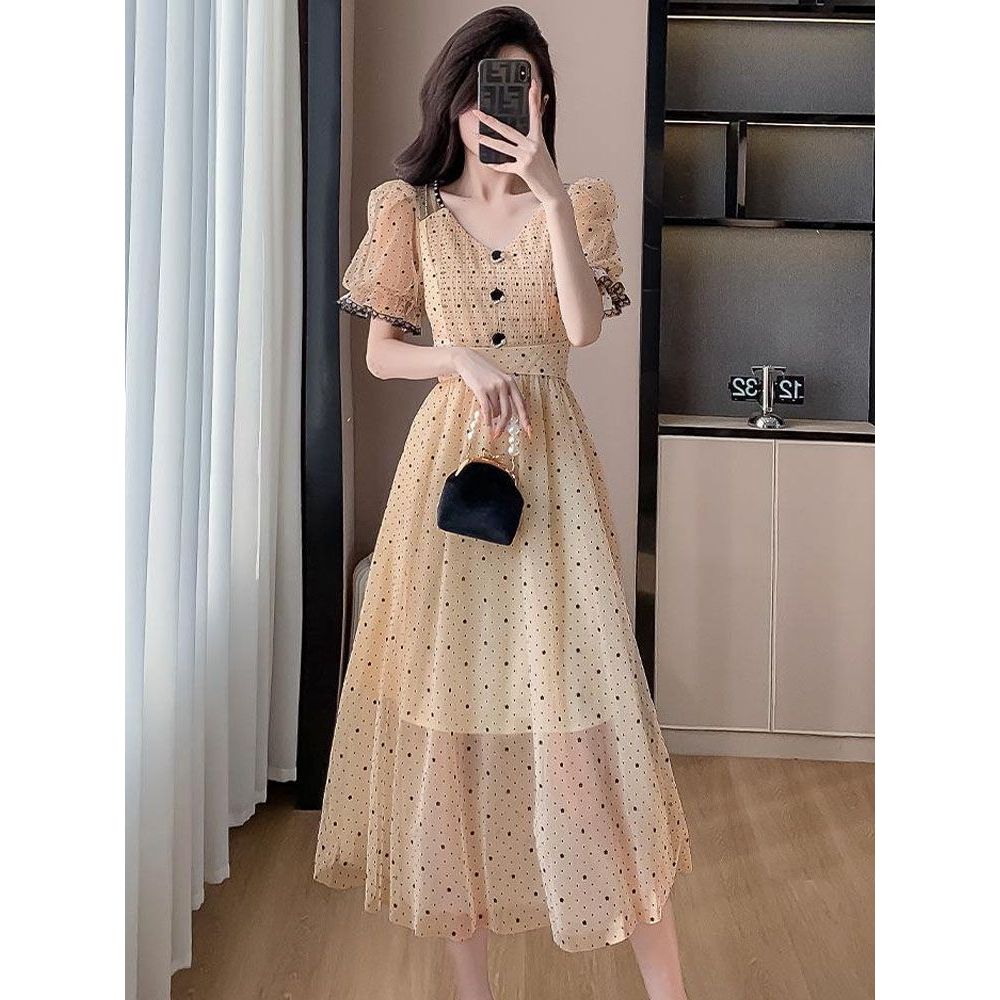 Váy mùa hè mới với chất liệu lưới, chân váy dài vừa phải, cổ chữ V, phong cách nhẹ nhàng, siêu thời trang và thanh lịch