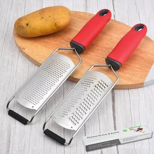 Máy bào phô mai bằng thép không gỉ Tay cầm cao su màu đỏ Bộ hai mảnh Dụng cụ bào chanh sô cô la GHME