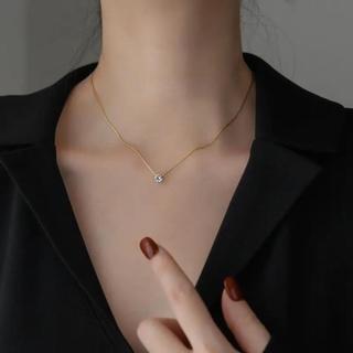 Mặt dây chuyền kim cương mini zircon lấp lánh sáu prong, thiết kế thanh lịch cho phụ nữ