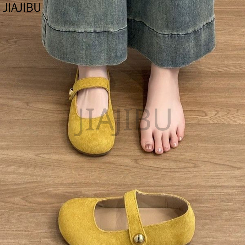 Size 35-43 Giày Bệt Mũi Tròn Màu Vàng Kiểu Công Chúa Pháp Cổ Điển Giày Nữ Cỡ Lớn Chất Lượng Cao 42 Giày Đế Thấp Màu Be Chống Trơn Trượt Kiểu Anh 41 Korean Fashion Casual Platform Mary Jane Shoes Giày Da Lộn Màu Hồng Kiểu Lolita Nhật Bản
