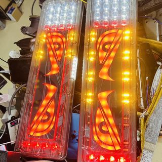 Đèn hậu xe tải HÌNH ĐÔI MẮT cao 14 dài 46cm nhiều chế độ