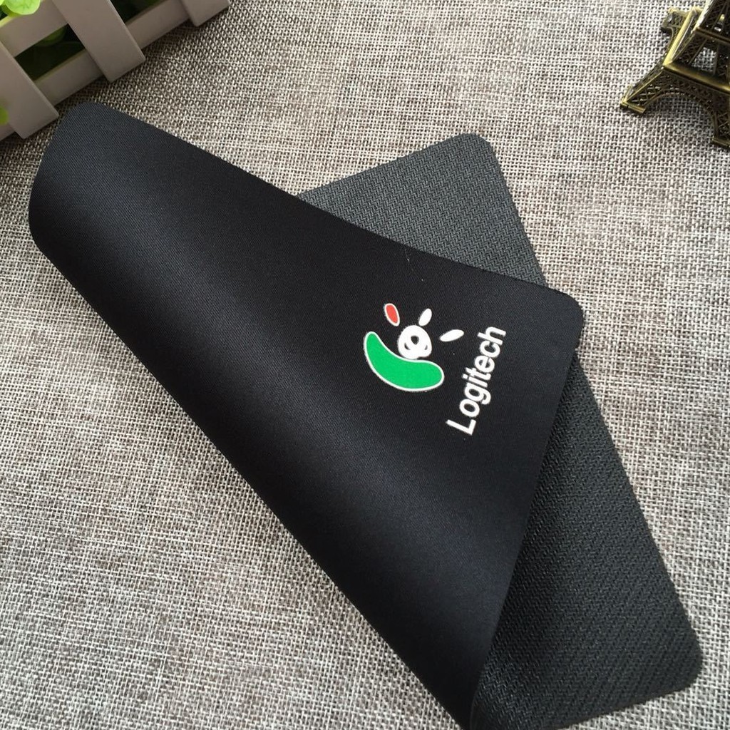 Lót chuột máy tính logitech cỡ nhỏ 18x22cm - Màu đen giá cực rẻ siêu bền