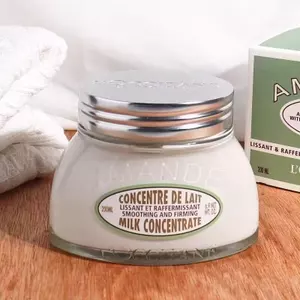 Sữa dưỡng thể làm săn chắc hạnh nhân Sweet Almond 200ml