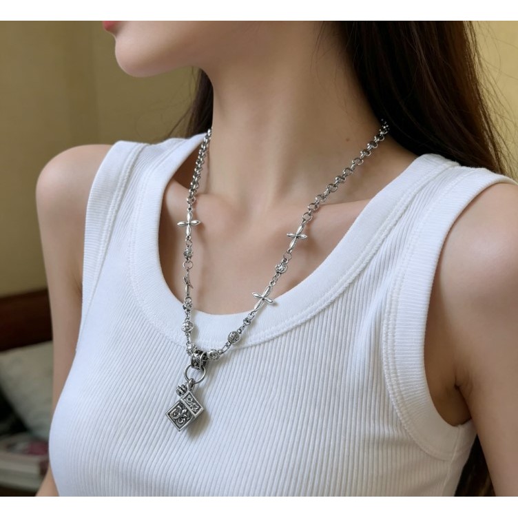 Đường dây chuyền hình học vuông phong cách cổ điển, cá tính cho nữ