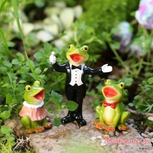 3 Bức tượng điêu khắc động vật cho hợp xướng ếch với thiết kế Tuxedo và váy để trang trí bãi cỏ sân vườn