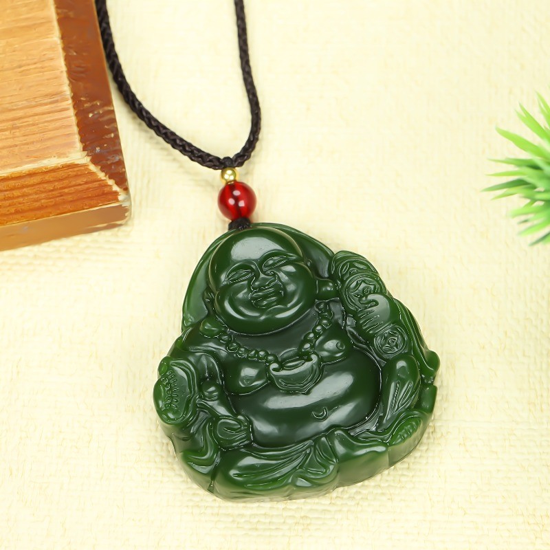Mặt dây chuyền đá tự nhiên phong cách dân tộc với hình tượng Maitreya mới lạ