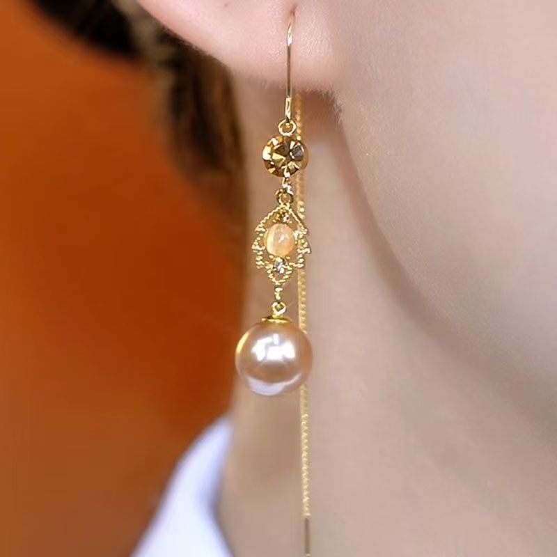 Bông tai sáng bóng thiết kế cao cấp, phù hợp cho các bữa tiệc sang trọng