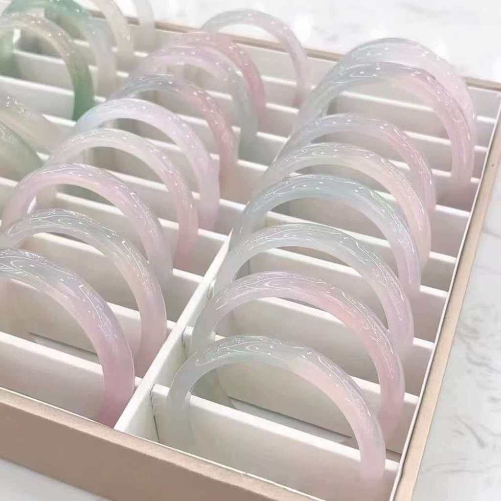 Vòng tay đá mắt mèo gradient thanh lịch với cảm giác tinh tế