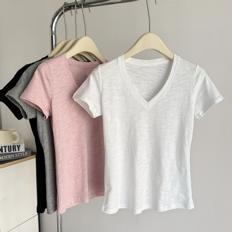 Áo thun nữ slub cotton ngắn tay, slim-fit theo style Hàn Quốc với cổ chữ V và vai nửa, phù hợp cho mùa hè