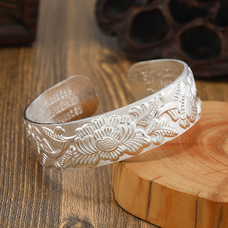Quý Châu Phong Cách Dân Tộc Hoa Văn Handmade Khắc Rộng Miao Bạc Mở Vòng Tay Retro Phù Hợp Với Tính Khí Bạc Vòng Tay Trang Sức Vòng Tay Văn Học Retro Hoa Mẫu Đơn Totem