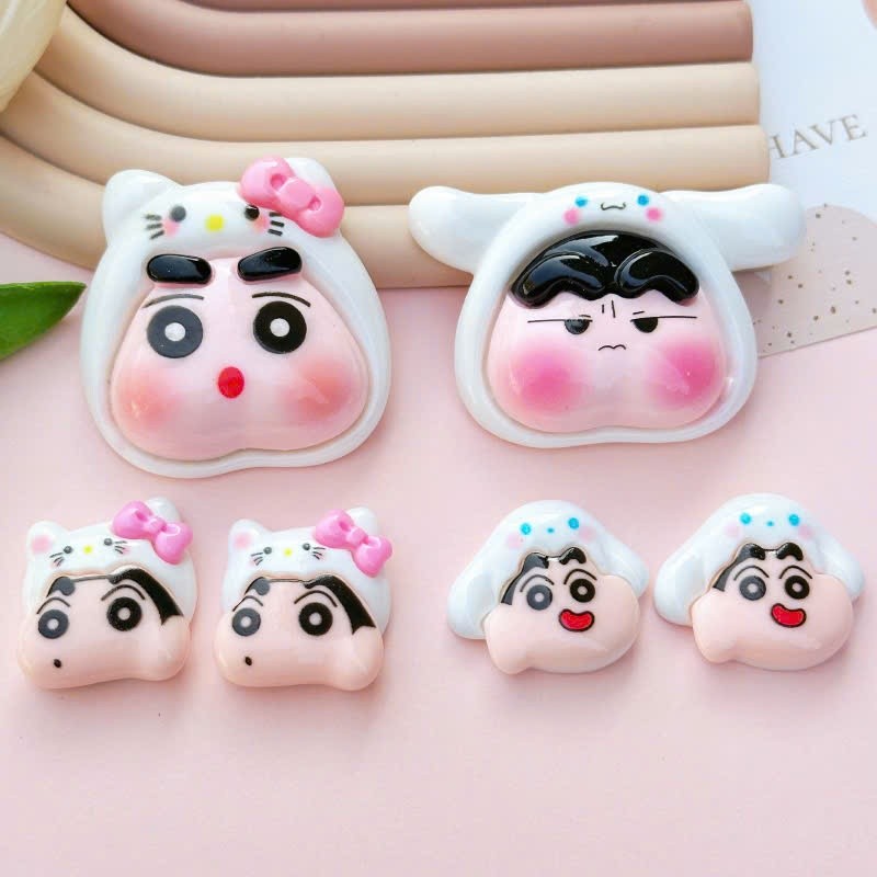 Set Charm Shin Cậu Bé Bút Chì Đội Nón Mèo Hello Kitty Kawaii Siêu Cute Má Hồng Ngộ Nghĩnh Trang Trí Dép Xinh Nổi Bật