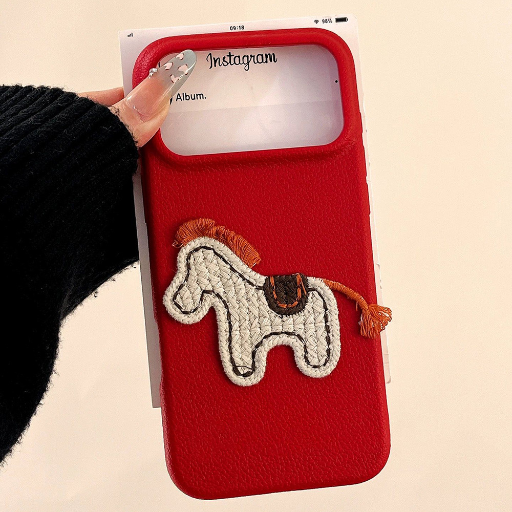 Ốp Điện Thoại Da Ngựa Đỏ Thêu 3D Cho iPhone 17 Pro Max 17 Air 16 Plus 15 14 13 12 11 Vỏ Bảo Vệ Chống Sốc