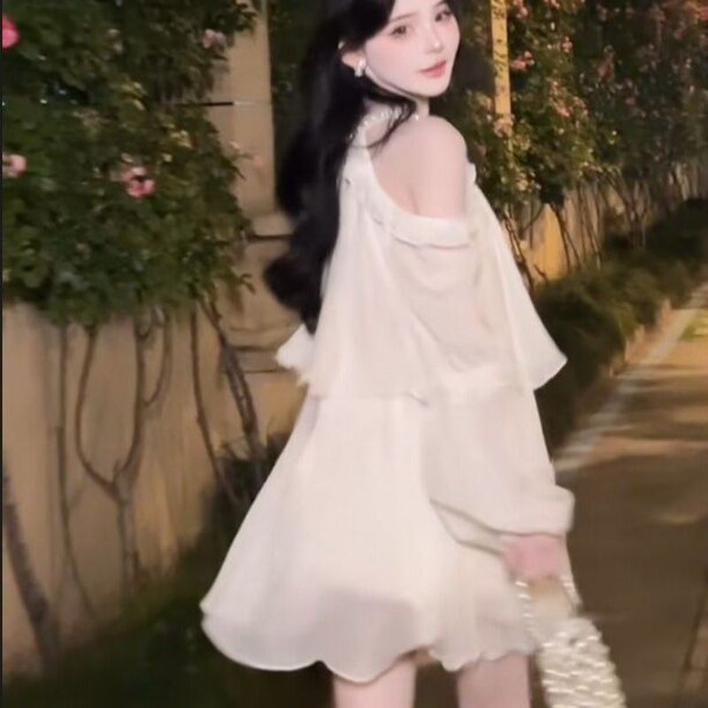Váy ngắn nữ cao cấp cho mùa hè với thiết kế công chúa,wearable outside thin shoulder