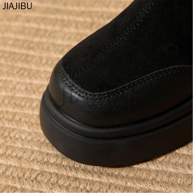 Size 35-43 Giày Bốt Chelsea Kiểu Anh Cổ Điển, Mũi Tròn, Đế Dày, Chống Trượt, Màu Đen, Kiểu Dáng Slip-on. Giày Nữ Cỡ Lớn Chất Lượng Cao Theo Phong Cách Nhật Bản Cổ Điển Korean Fashion Casual Platform Cotton-padded Winter Boots Giày Bốt Mô Tô Kiểu Pháp 42