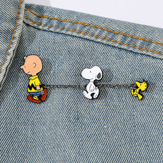 1 Chiếc Hoạt Hình Dễ Thương Snoopy Kim Loại Huy Hiệu Trắng Chó Beagle Hợp Kim Trang Trí Thổ Cẩm Phụ Kiện