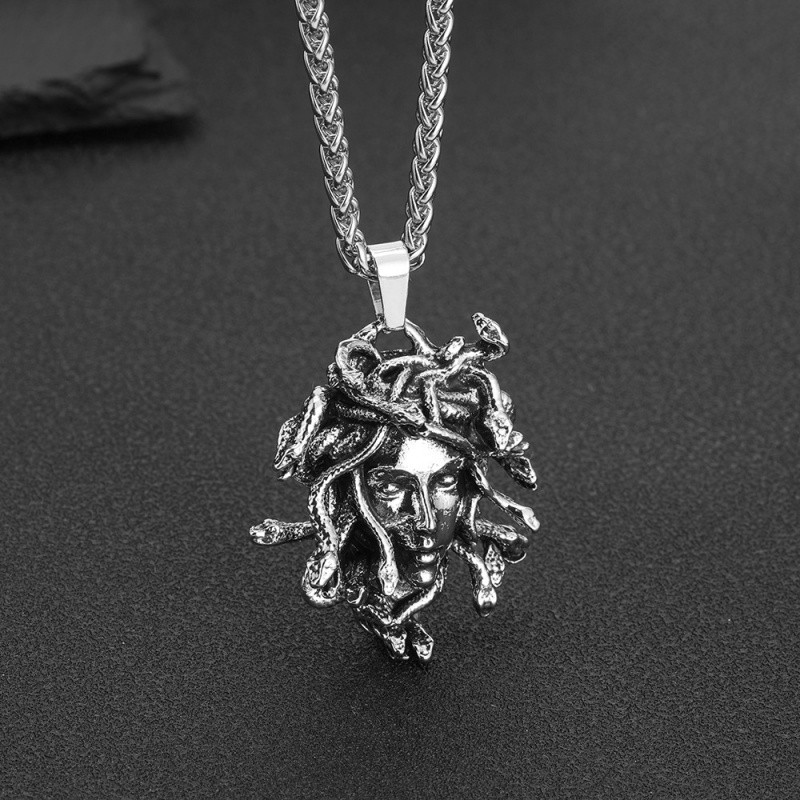 Mặt dây chuyền cổ điển phong cách Gothic châu Âu với hình tượng thần thoại Hy Lạp Medusa
