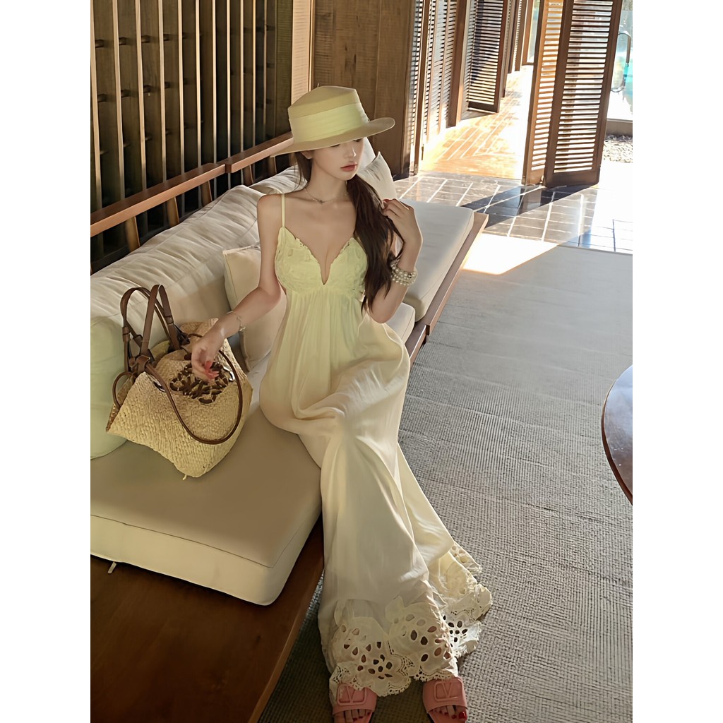 Đầm dài maxi linen ( lanh ) hở lưng hai dây hoạ tiết thêu dịu dàng