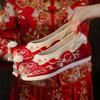 🔥 thêu cổ điển 🔥 Giày phong cách giày Hán Nữ Chiều Cao Trong có hàng sẵn Giày Hán phục Mặt Váy Giày Sinh Cổ Thêu Phù Hợp Ngựa Cô Dâu Xiuhe Giày Cưới Nữ Xuân Hè Cổ Thêu Đỏ Phong Cách Trung Hoa Nâng Cao Hanfu
